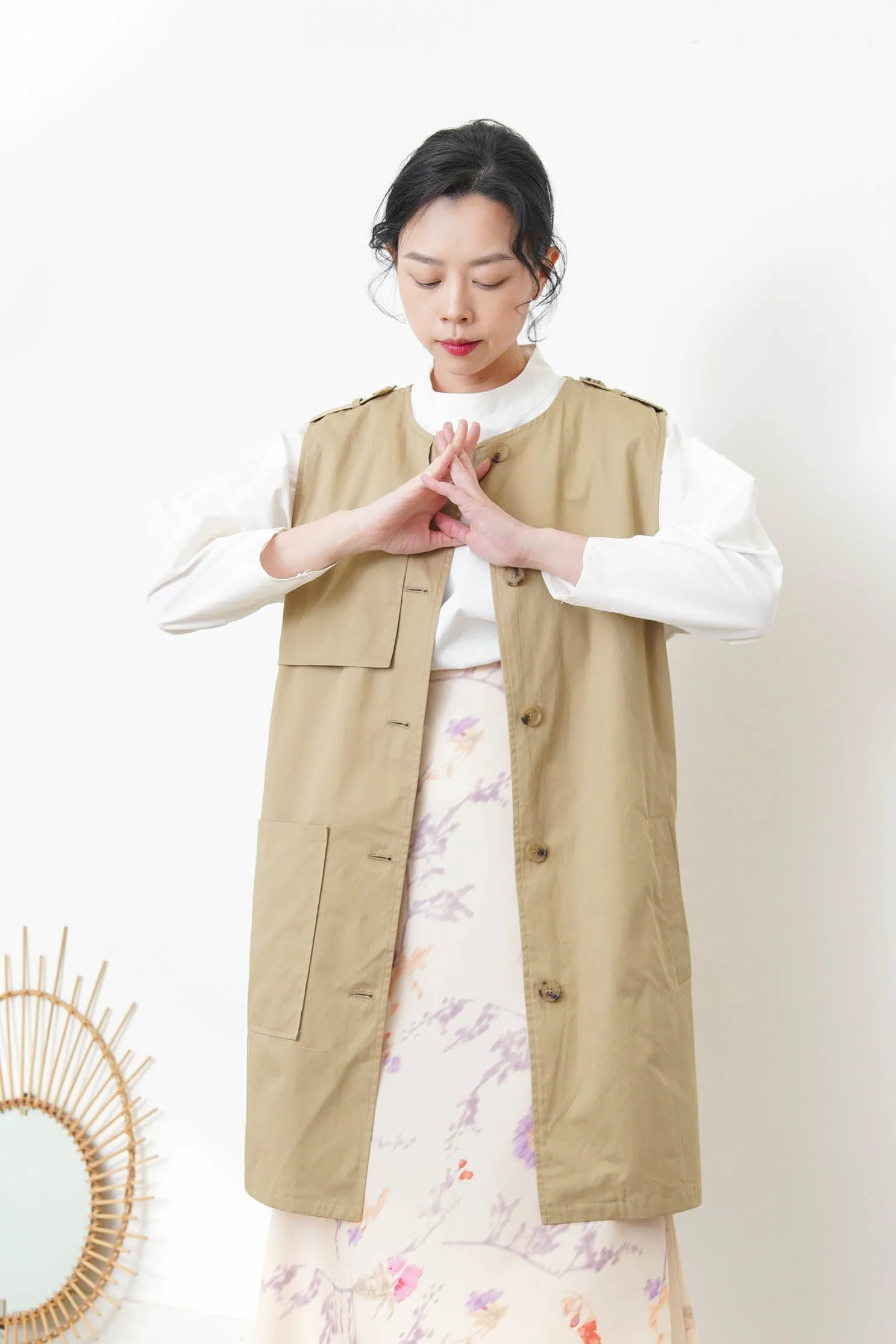 Beige vest trench coat