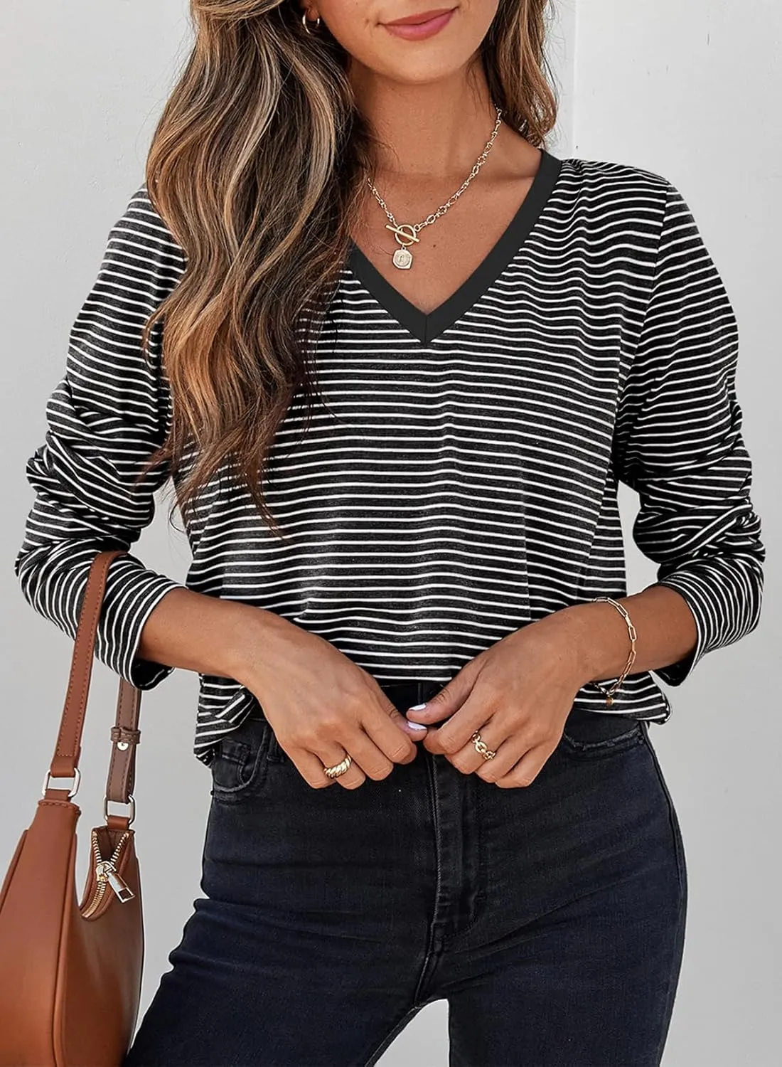 EVALESS Spring Summer Tops for Women Trendy V Neck Long Sleeve Shirts 2025 Basic T Shirts Loose Tee Clothes Casual Outfits