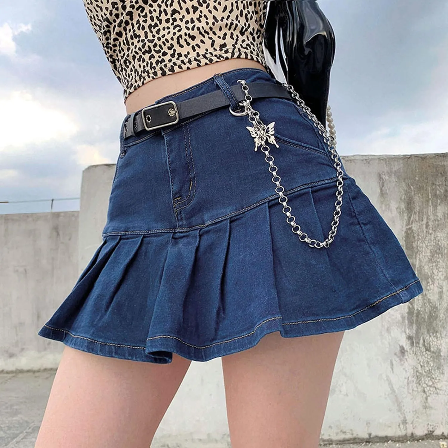Womens Mini Denim Skirts Casual Stretch Slim Zipper Jean Skirt High Waisted Pleated Skirt Streetwear Skirt with Pocket
